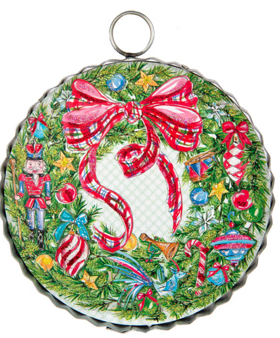 Charm - Traditional Wreath